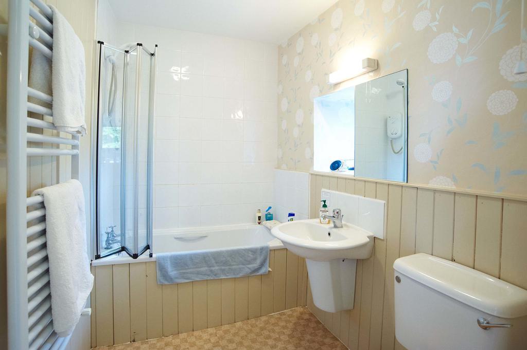 B&B Castleton House Mere  Room photo